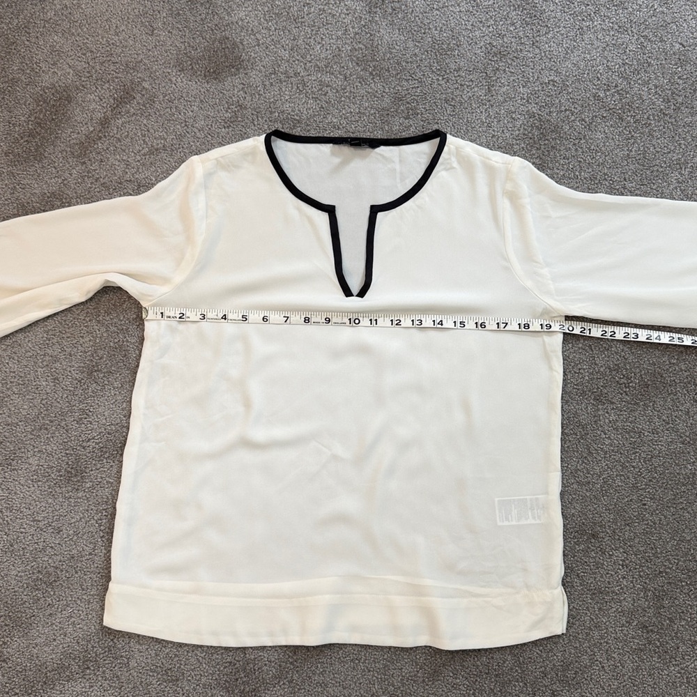 Banana Republic White/Ceam Chiffon Blouse with Black Trim SZ S - Picture 5 of 8